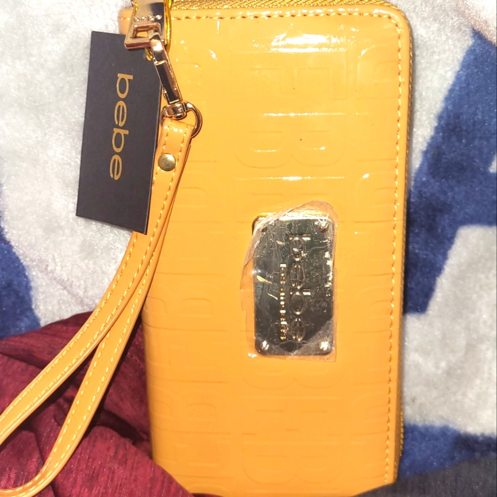 BeBe Los Angeles Alexandria wallet